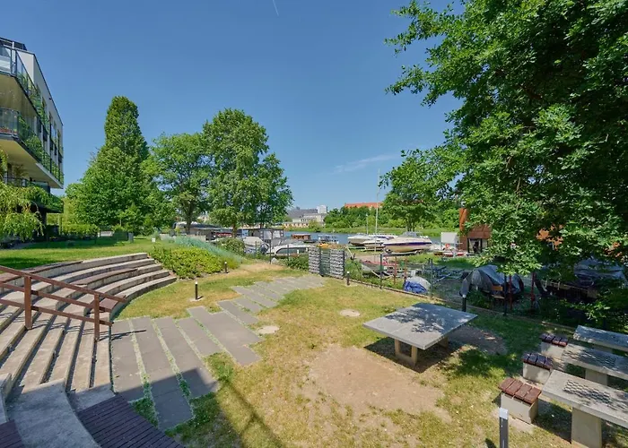 Na Grobli Riverside Apartment & Free Garage By Noclegi Renters